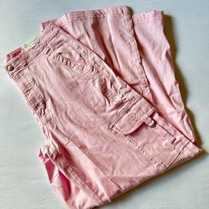 NWT Women’s American Eagle Pink Cargo Pants Size 6